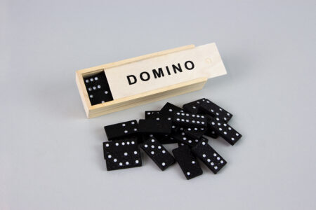 wooden-board-games-domino-bombonieres-newman-7790