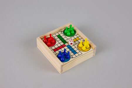wooden-board-games-griniaris-bombonieres-newman-7786
